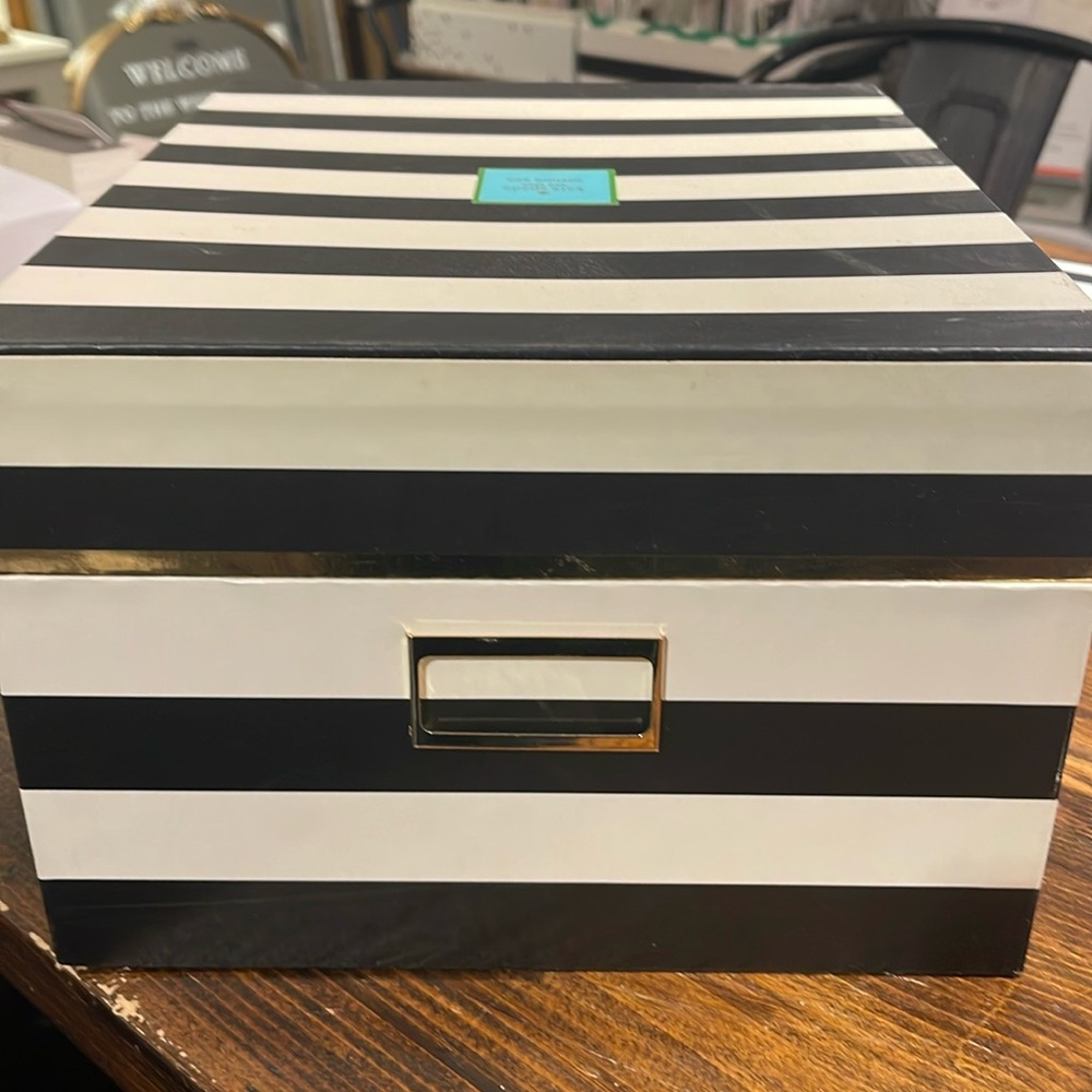 Kate Spade Box - black &white with green interior. Gently used only for display.
